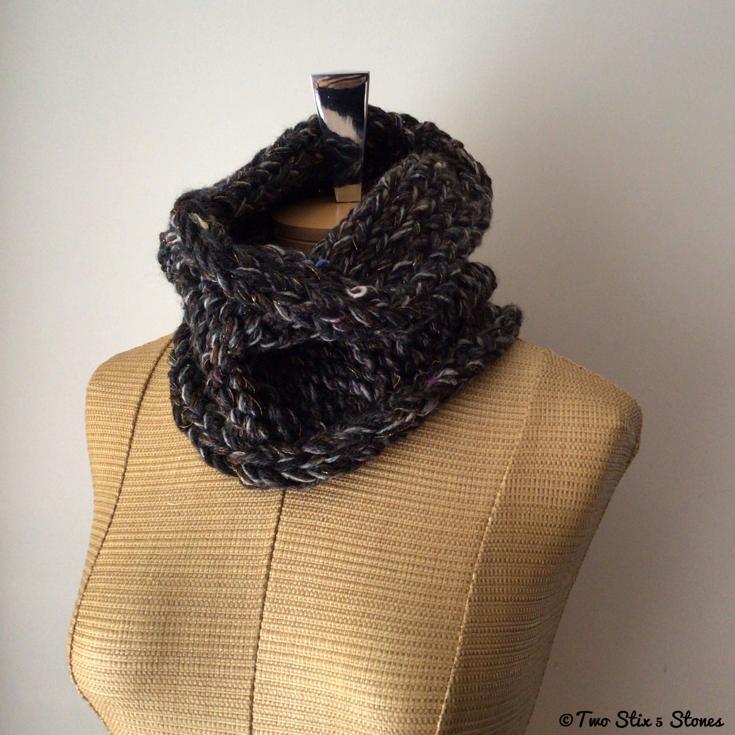 Black Tweed Knit Cowl
