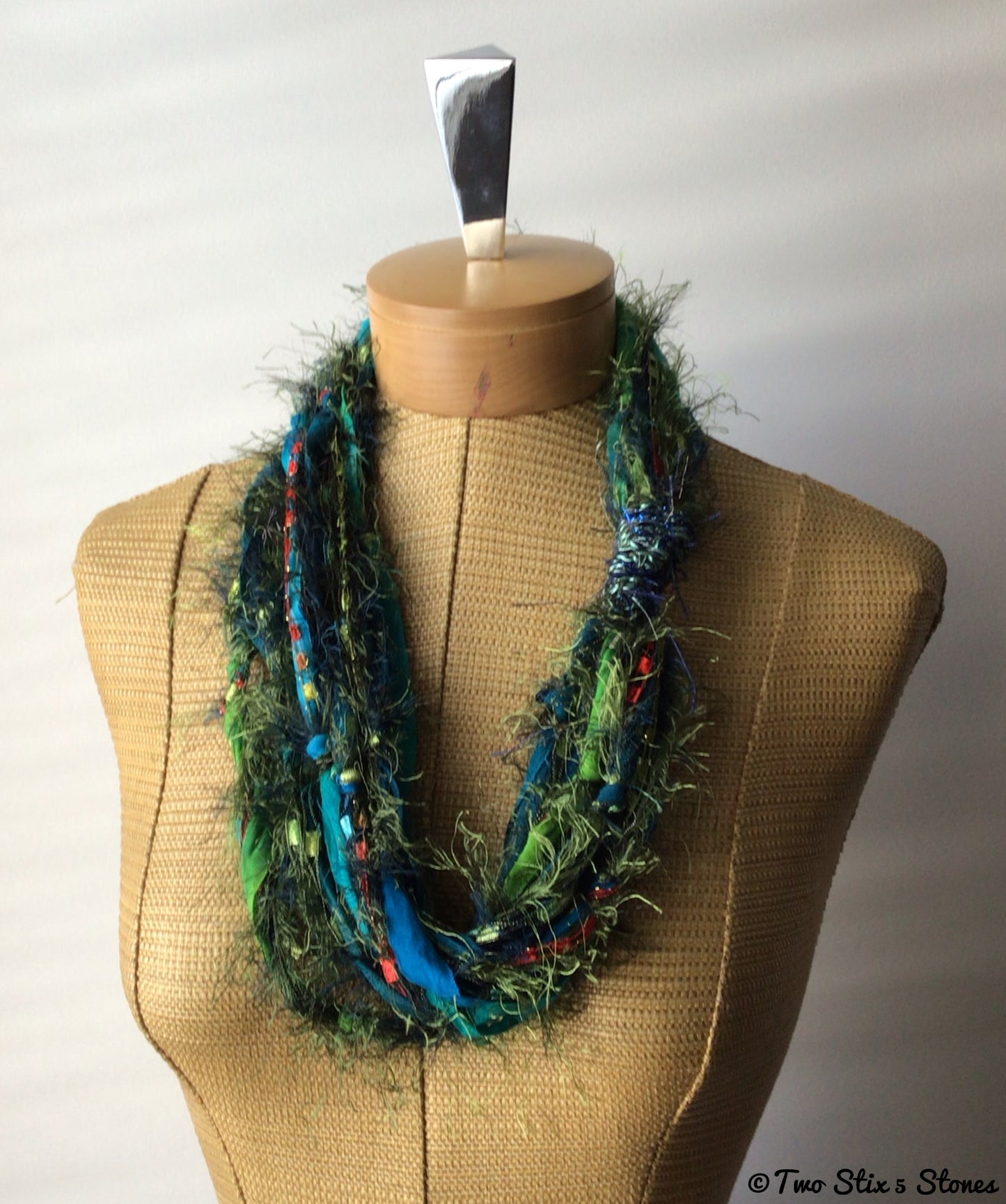 Green Toned Fiber Necklace w/Band