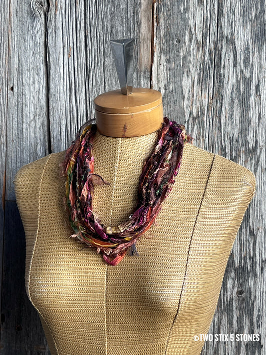 Fiber Neckpiece w/Band