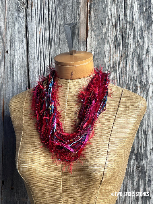 Fiber Neckpiece w/Band