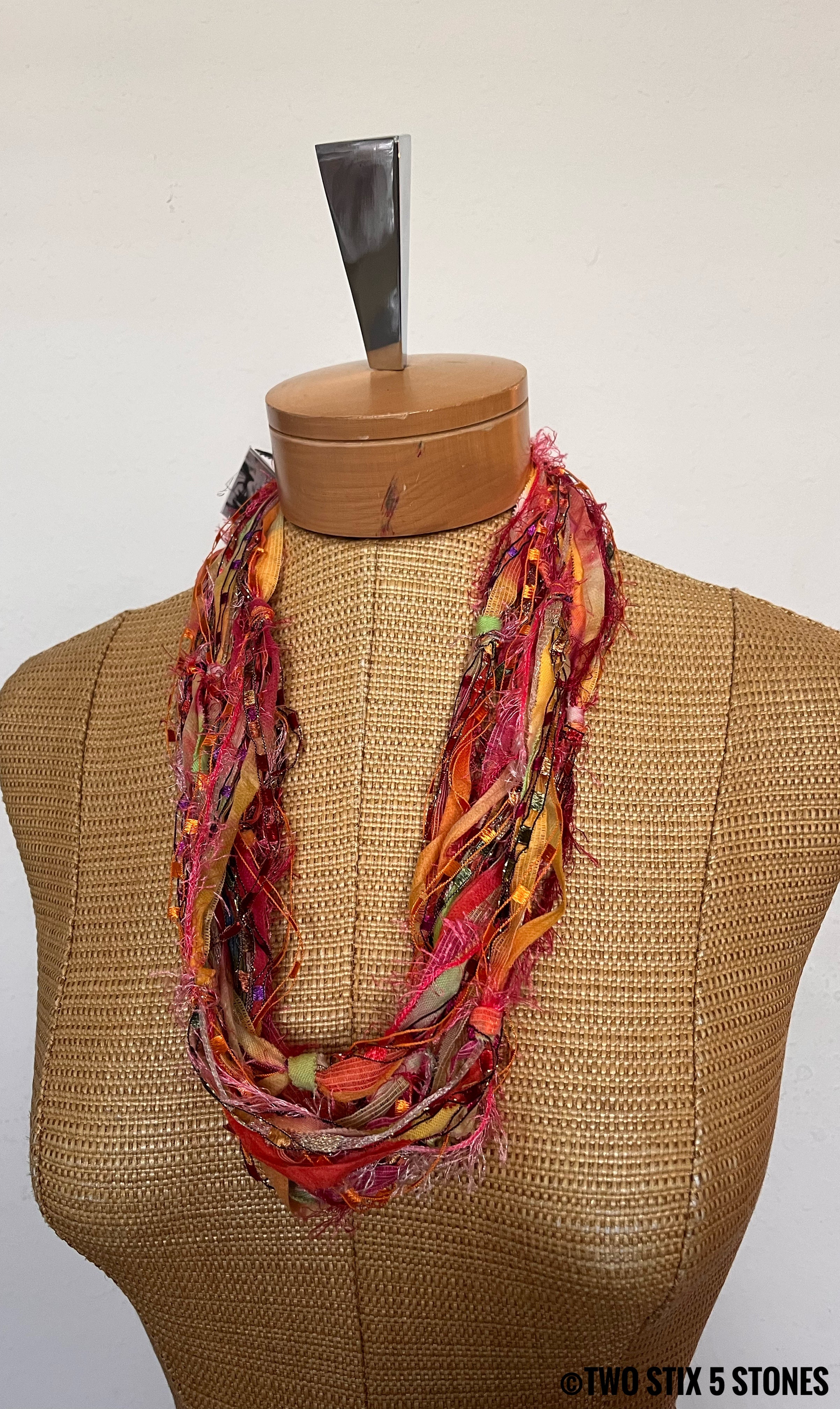 Vibrant Fiber Necklace w/Band