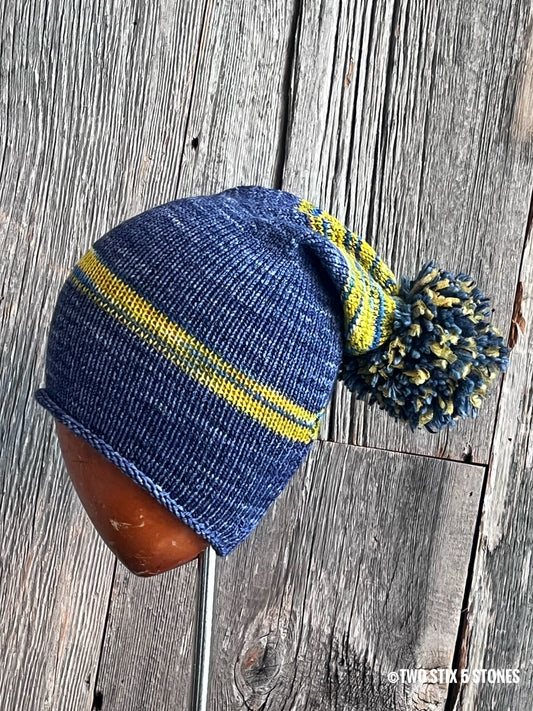 Knit Skull w/Funky Pom Pom (Small Adult)