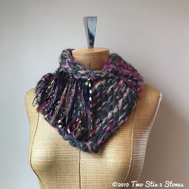 Grey & Pink Tweed Shawlette