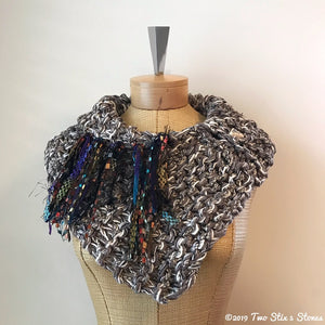 Grey & Cream Tweed Shawlette