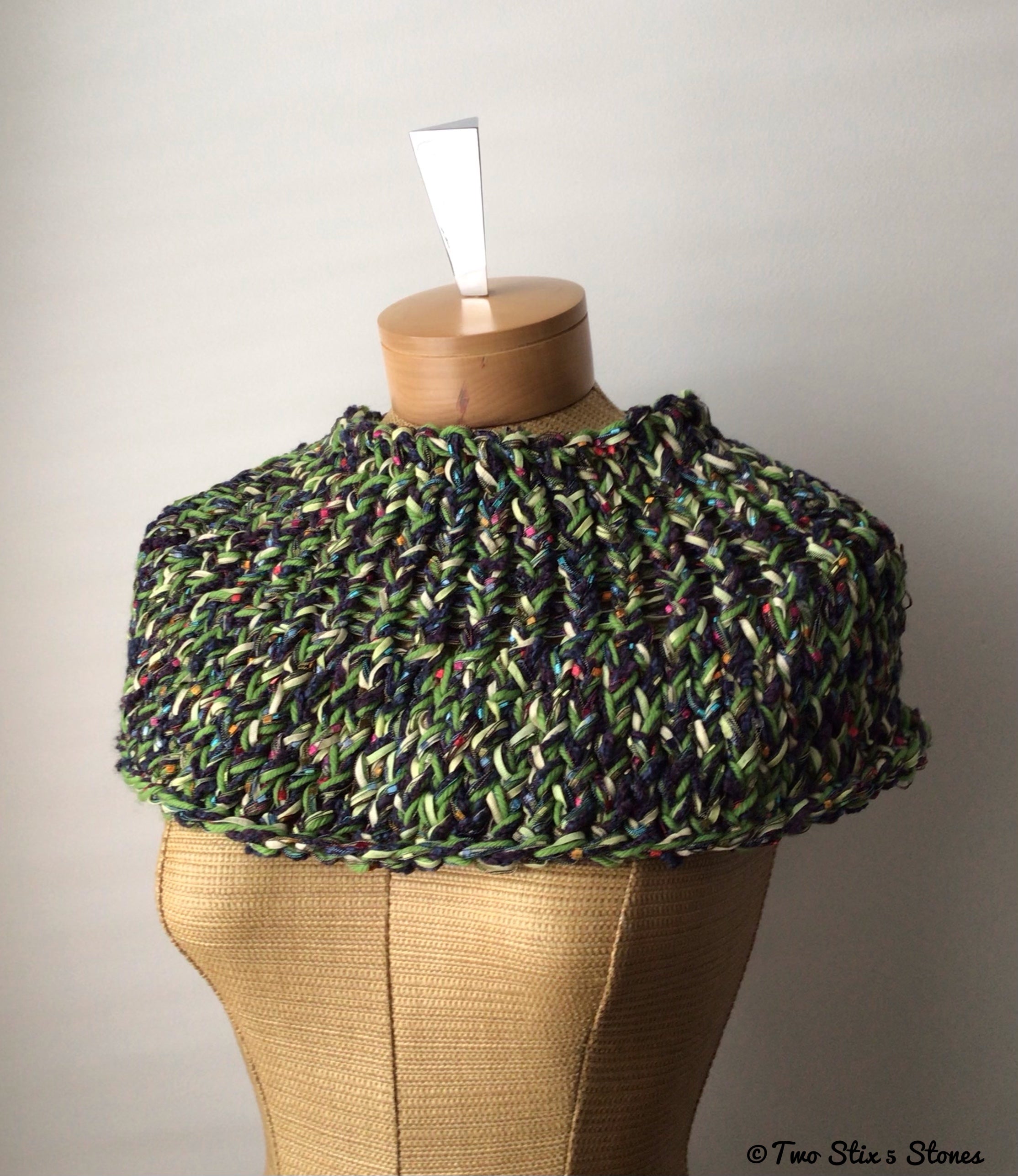 Green Tweed Knit Cowl