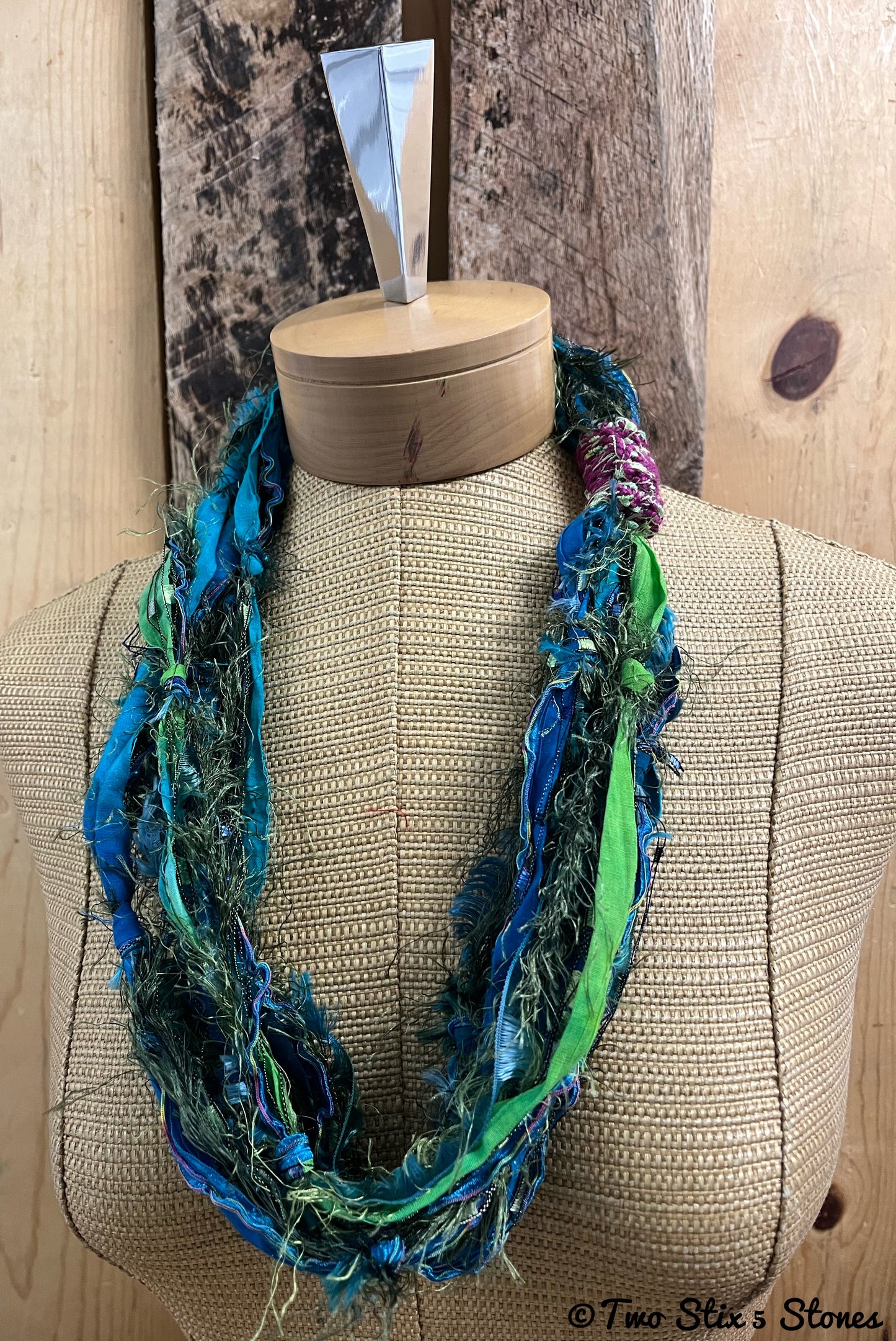 Green Fiber Necklace w/Band