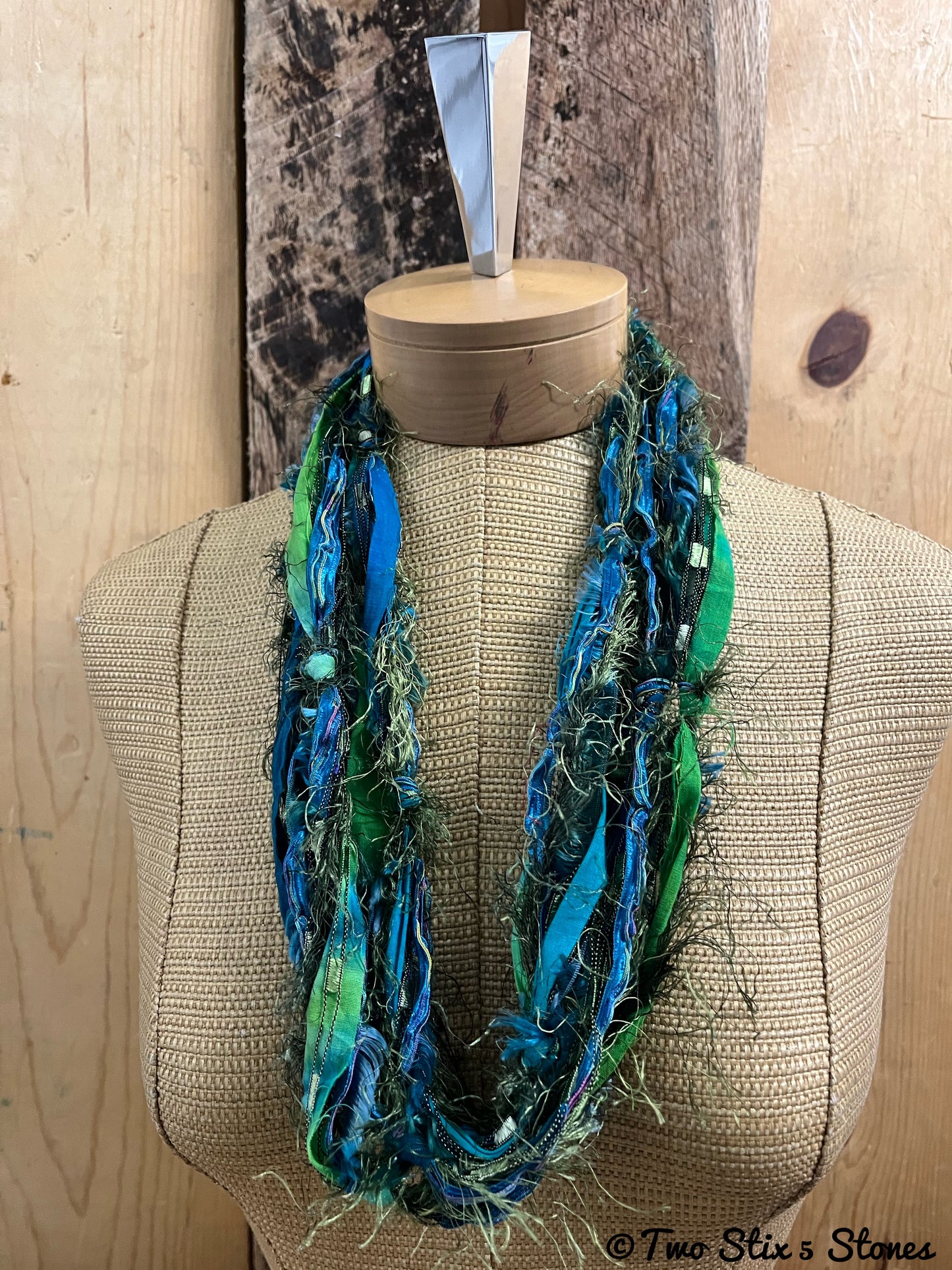 Green Fiber Necklace w/Band