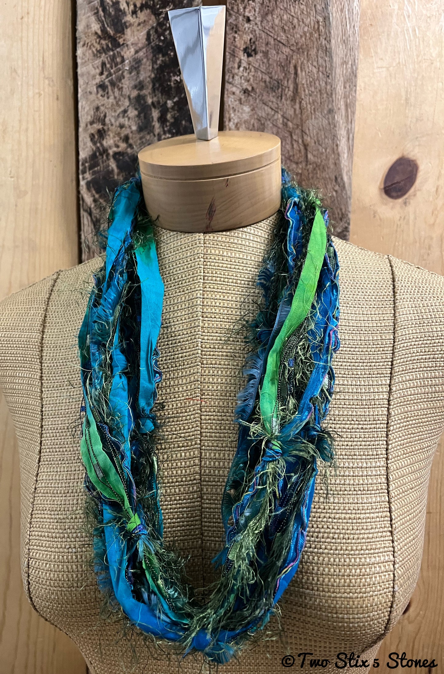 Green Fiber Necklace w/Band