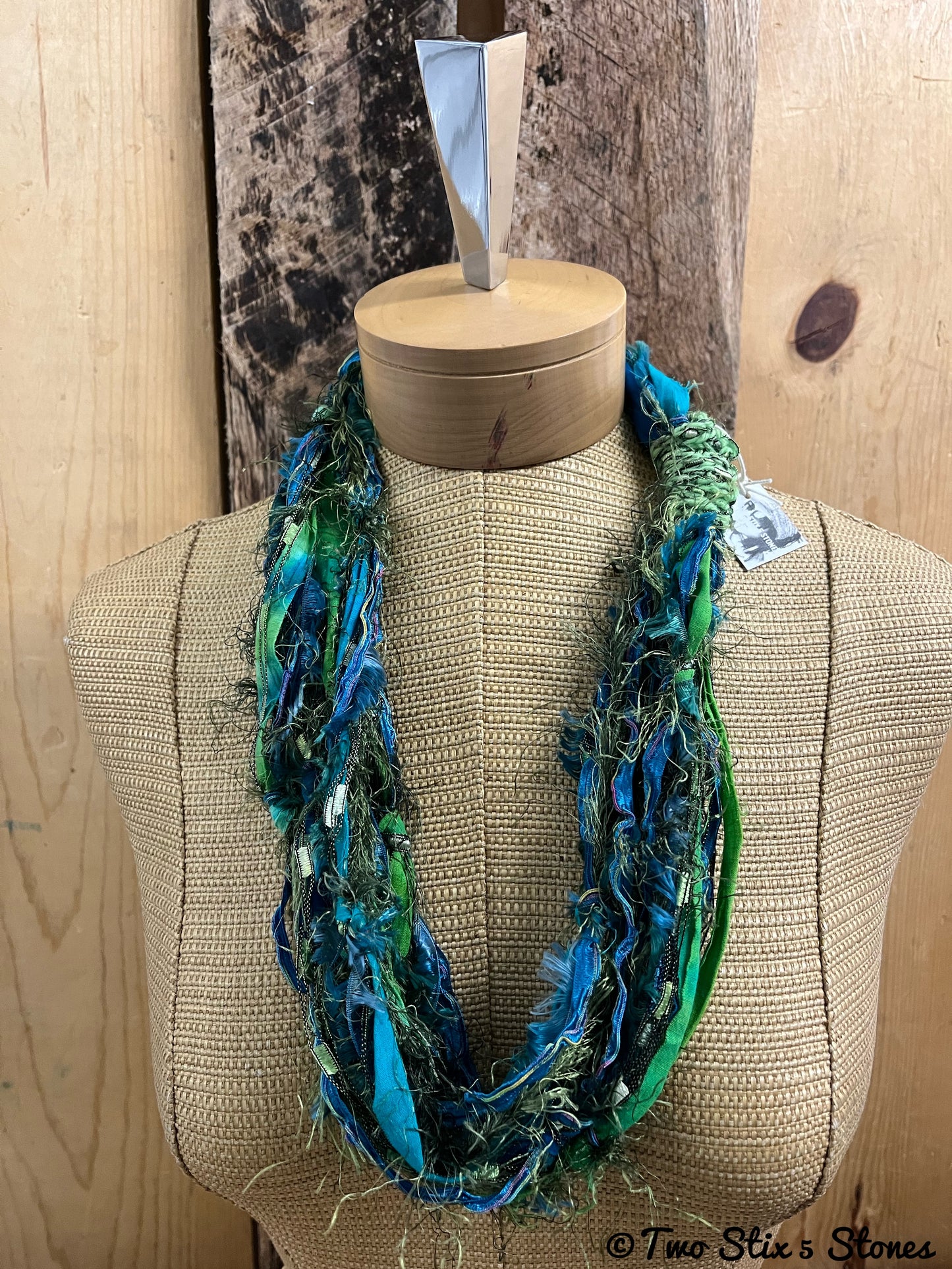 Green Fiber Necklace w/Band